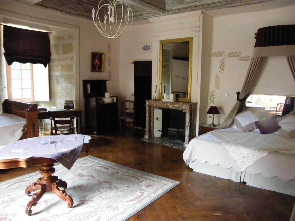 Chateau Des Martinanches Saint-Dier-d'Auvergne Room photo